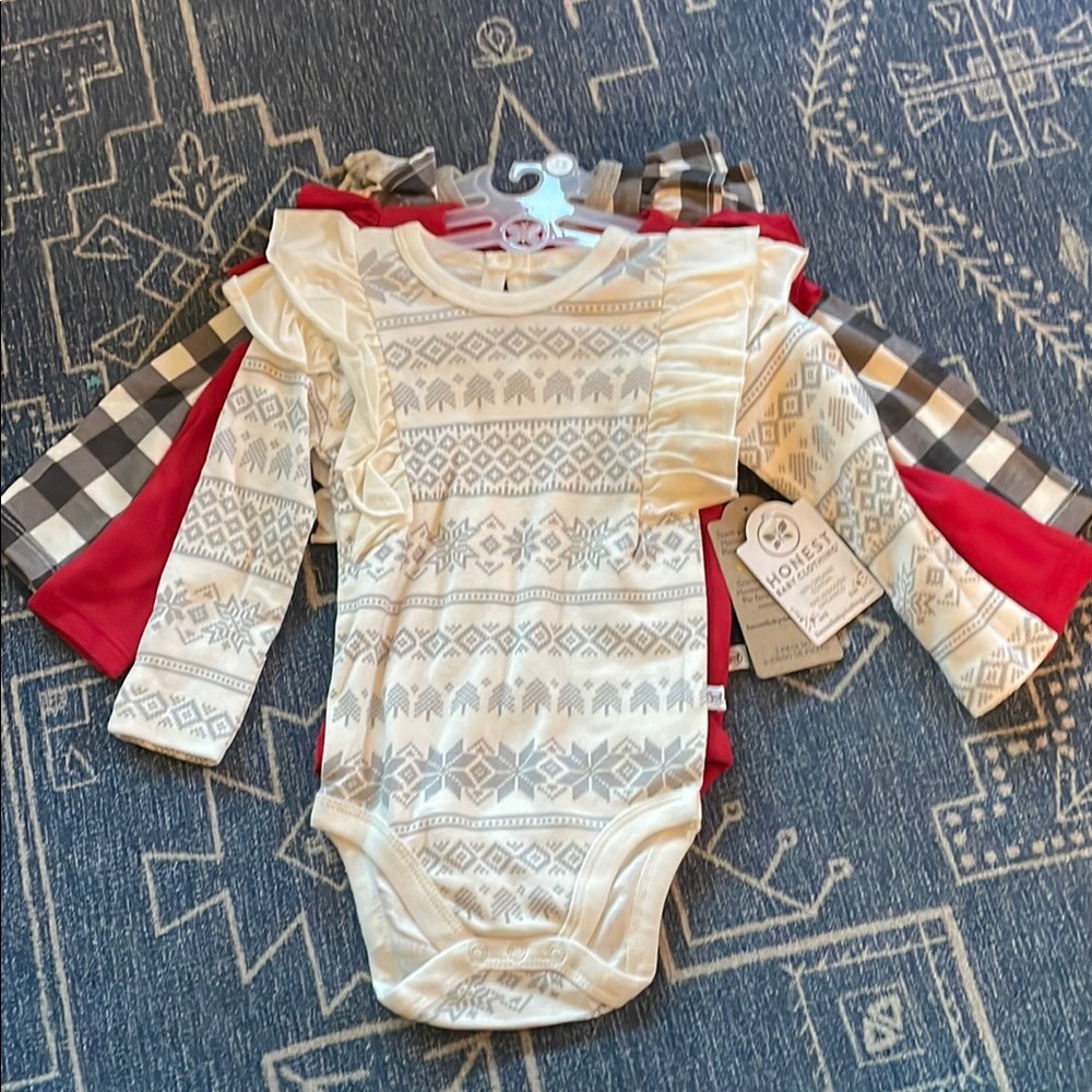 NWT Honest Baby Long Sleeve Christmas Holiday Bodysuits 3-6 Months Ruffles